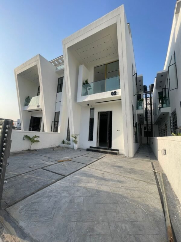 4 Bedroom semi detached duplex - Image 2