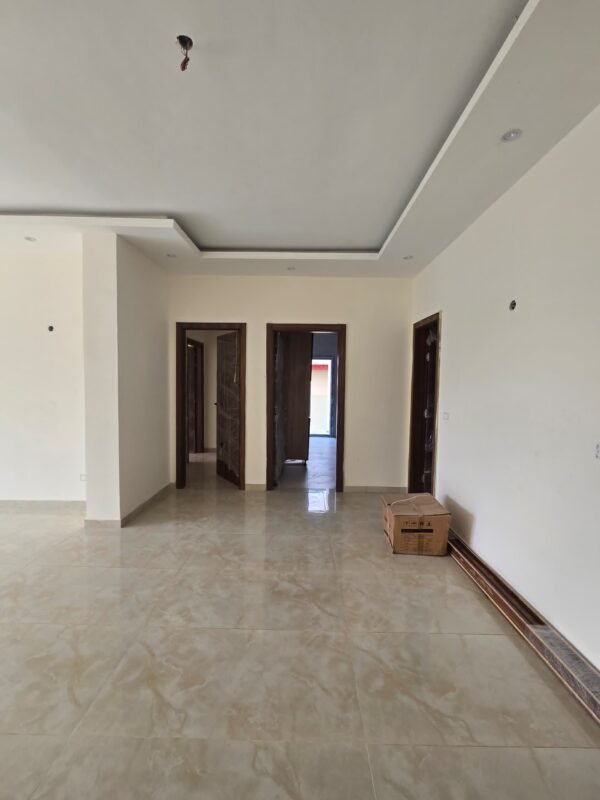 2-3 Bedroom Apartment in VI - Image 4