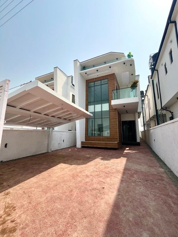 Luxury 5 bedroom duplex in Ajah, Lagos - Image 2