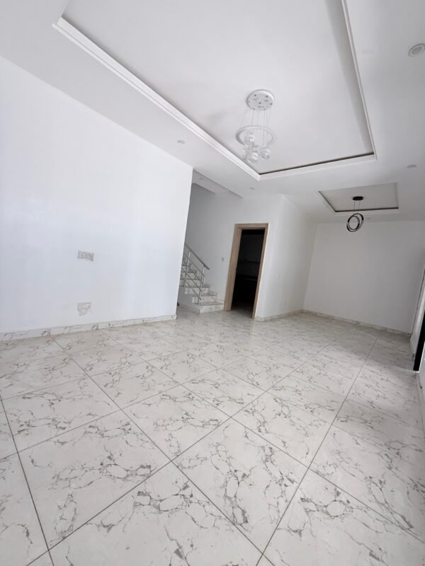 4 Bedroom terrace duplex - Image 5