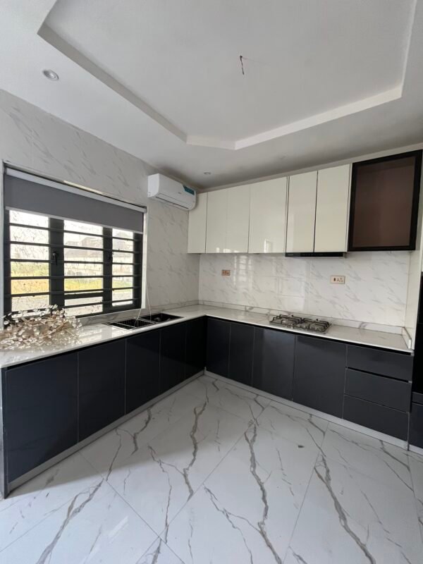 1-3-bedroom-chevy-castle-apartments - Image 6