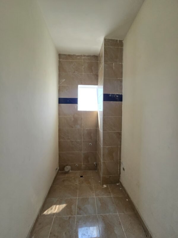 2-3 Bedroom Apartment in VI - Image 7