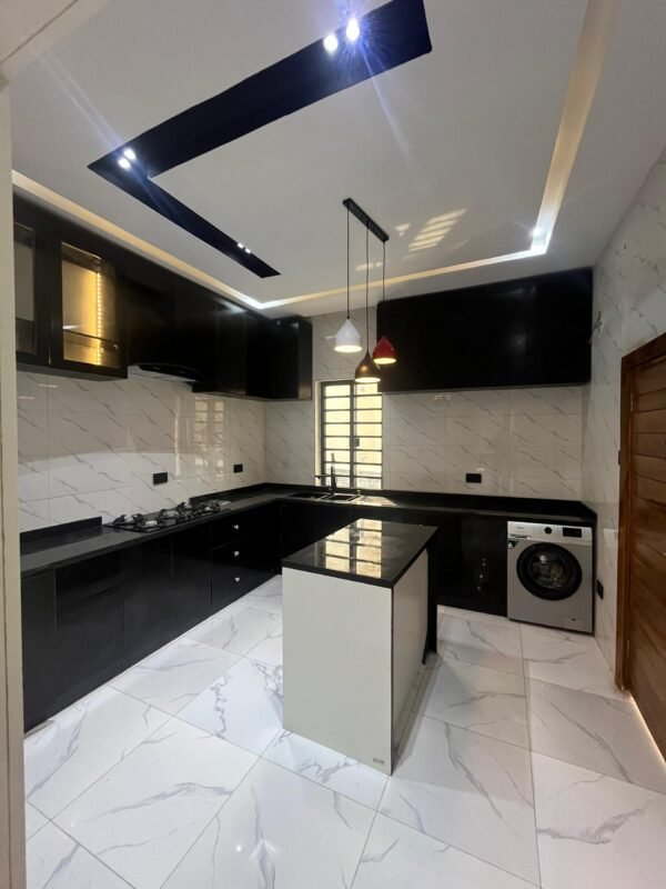 5 Bedroom luxury detached duplex - Image 8