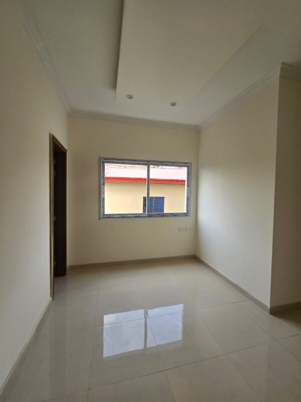 2-3 Bedroom Apartment in VI - Image 8