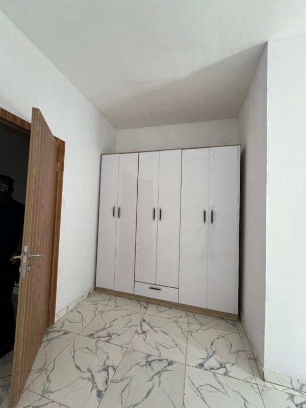 Beautifully built 3-4 Bedroom terrace duplexes - Image 8