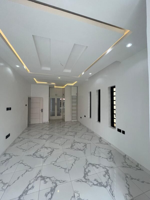 5 Bedroom luxury detached duplex - Image 10