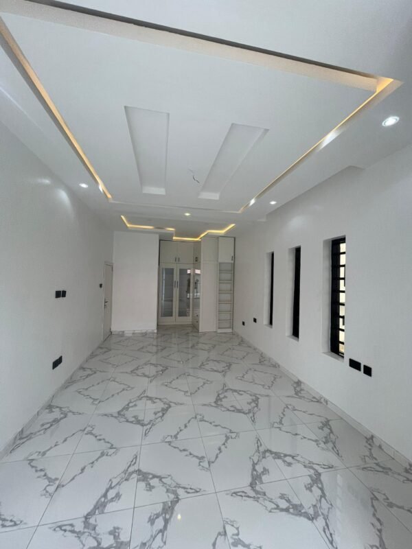 5 Bedroom luxury detached duplex - Image 11