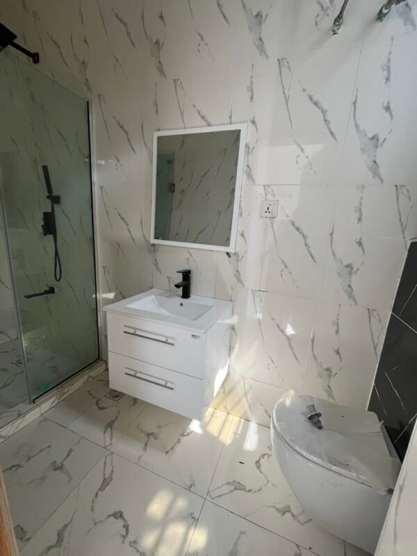 Beautifully built 3-4 Bedroom terrace duplexes - Image 10