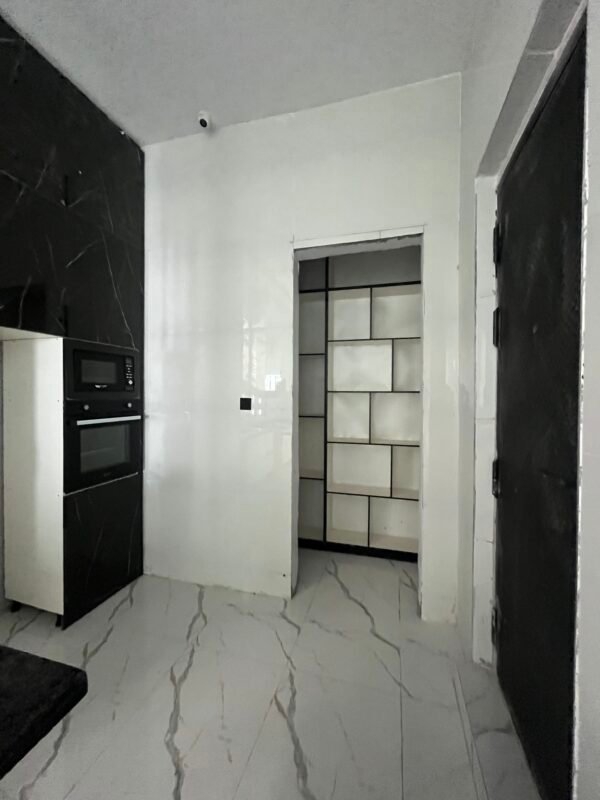 Luxury 5 bedroom duplex in Ajah, Lagos - Image 8