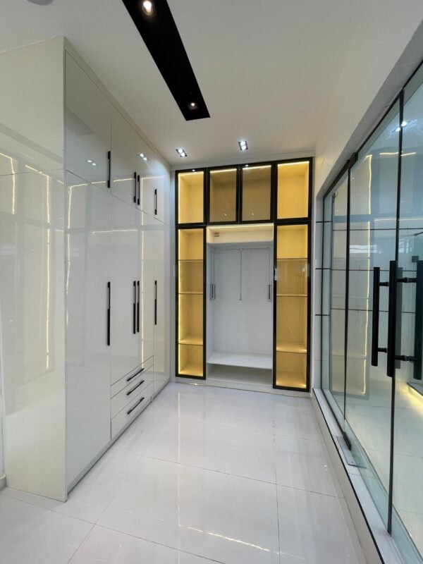 5 Bedroom contemporary duplex - Image 12