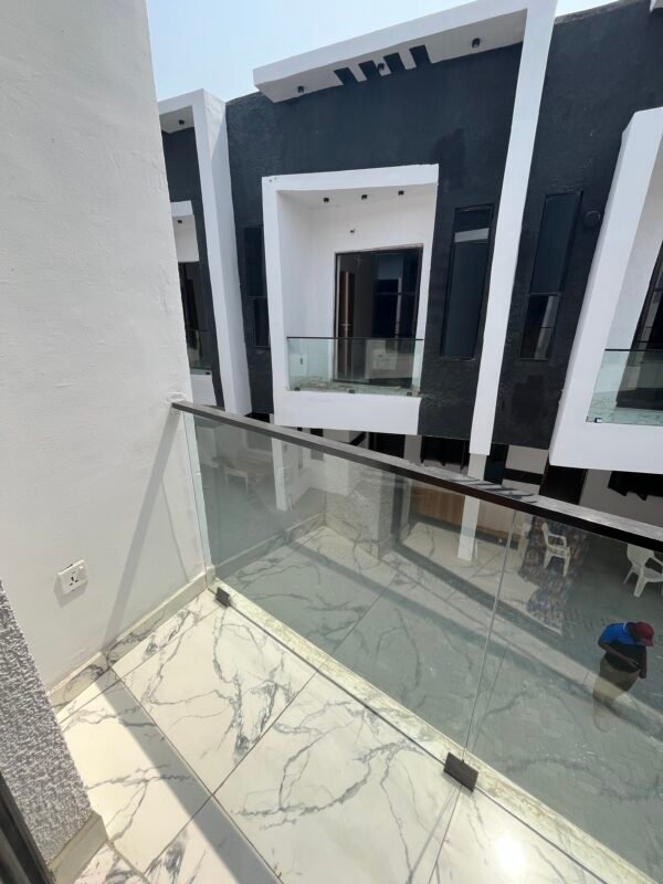 Beautifully built 3-4 Bedroom terrace duplexes - Image 12