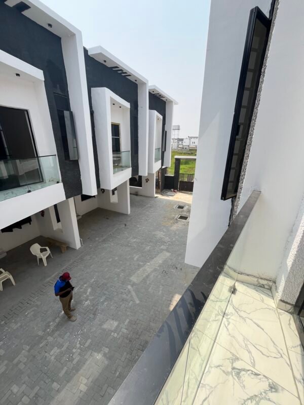 Beautifully built 3-4 Bedroom terrace duplexes - Image 13