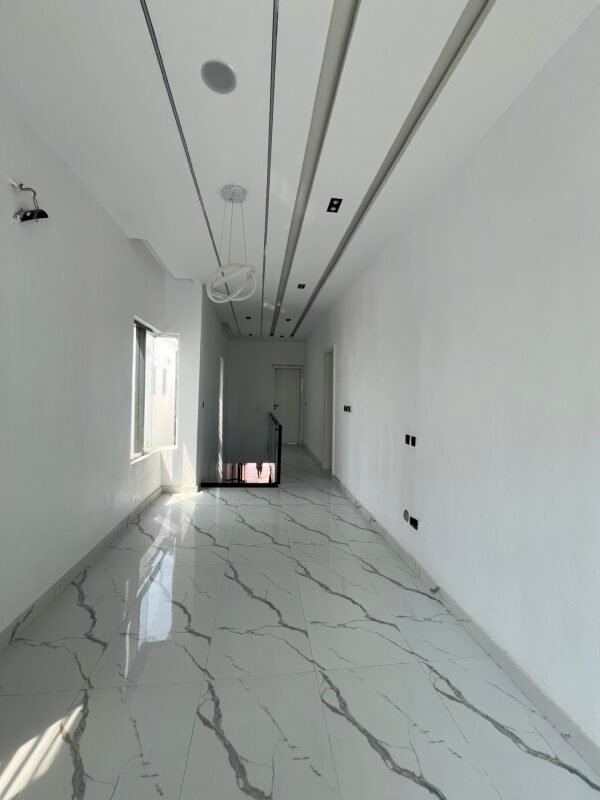 Luxury 5 bedroom duplex in Ajah, Lagos - Image 11