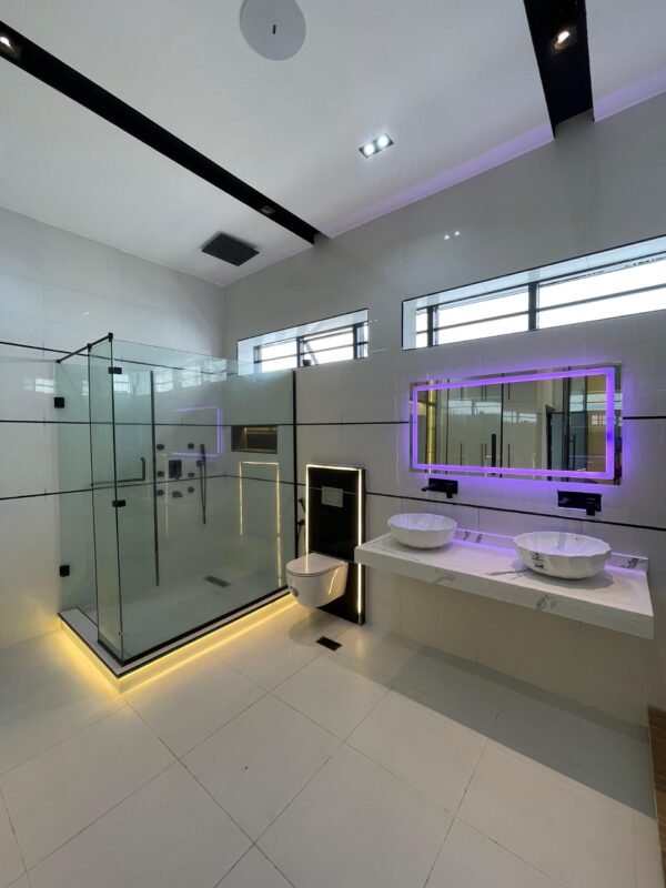 5 Bedroom contemporary duplex - Image 14