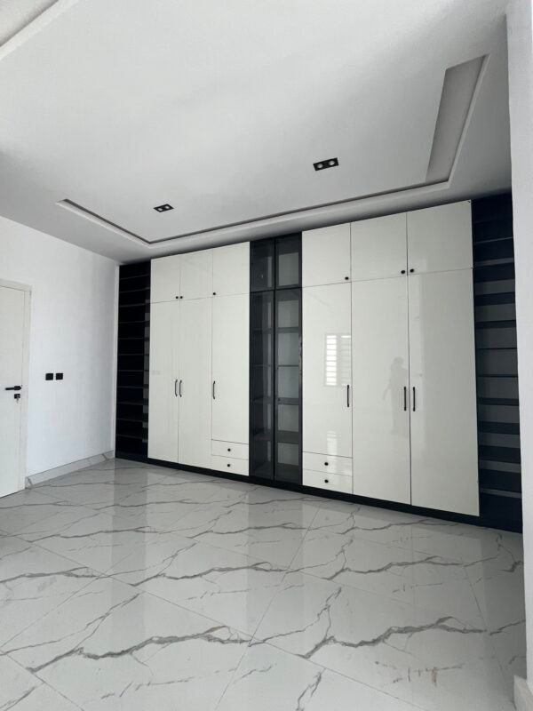 Luxury 5 bedroom duplex in Ajah, Lagos - Image 14
