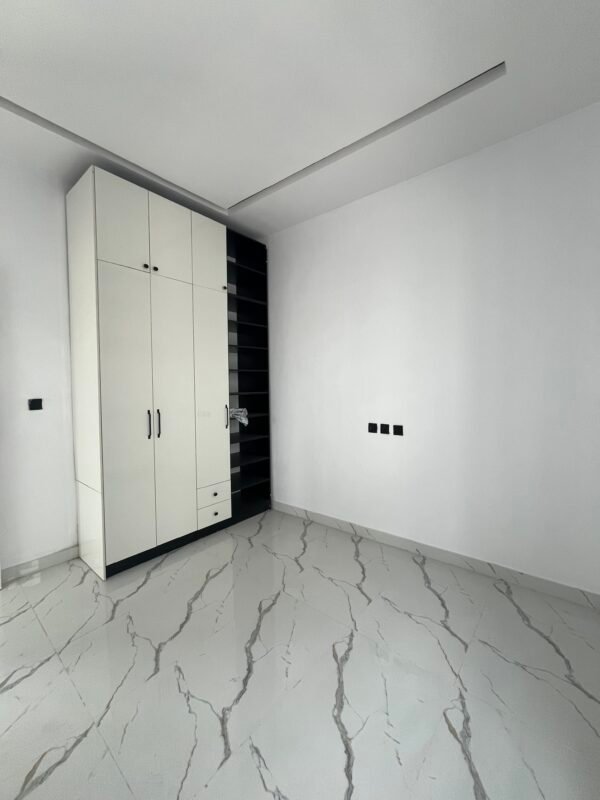 Luxury 5 bedroom duplex in Ajah, Lagos - Image 18